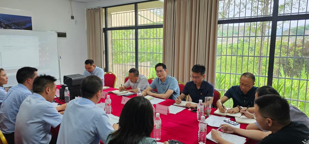 学院纪委深入南川校区建设指挥部召开专项监督暨警示教育会.jpg